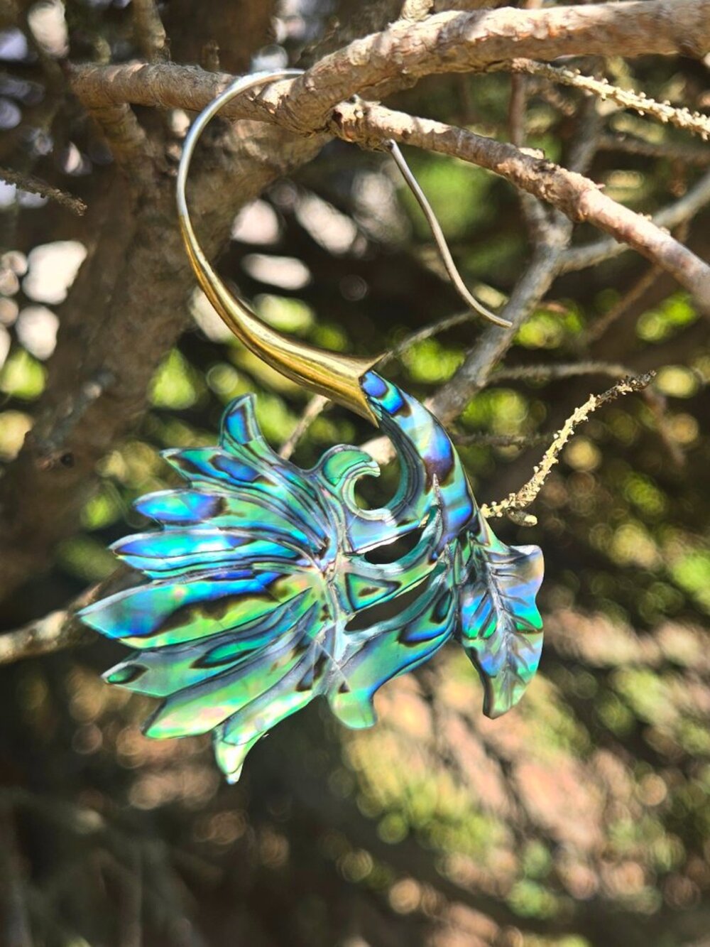 Abalone sea shell lotus flower earrings - Picture 3 of 15